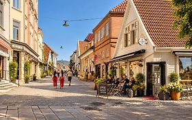Bergenshus med 2 leiligheter - I hjertet av Bergen - Gratis parkering